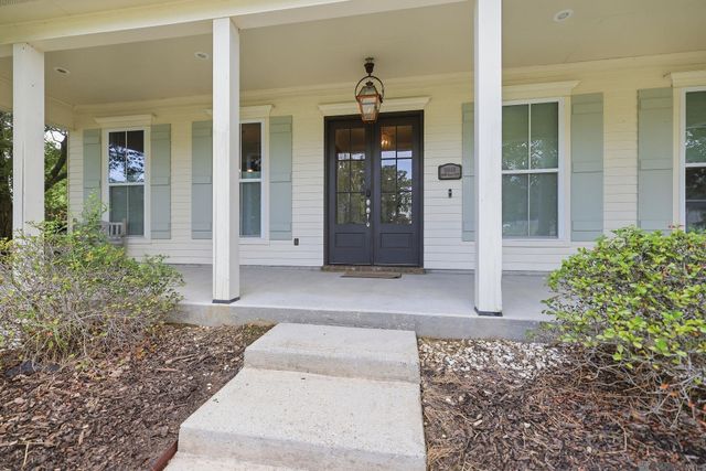 15668 Green Trails Blvd, Baton Rouge, LA 70817