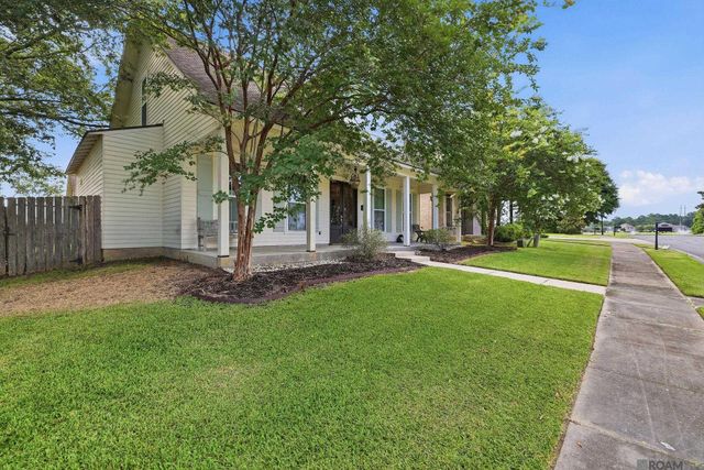 15668 Green Trails Blvd, Baton Rouge, LA 70817