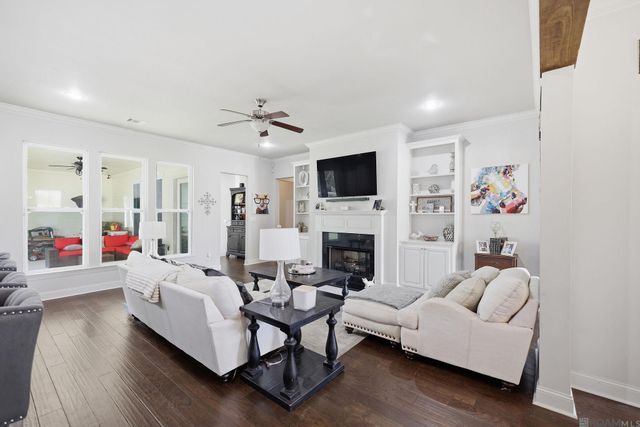 15668 Green Trails Blvd, Baton Rouge, LA 70817