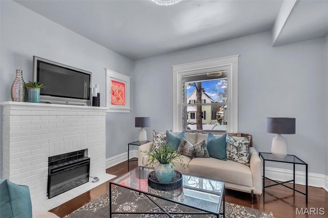 6522 Crest Avenue, St Louis, MO 63130