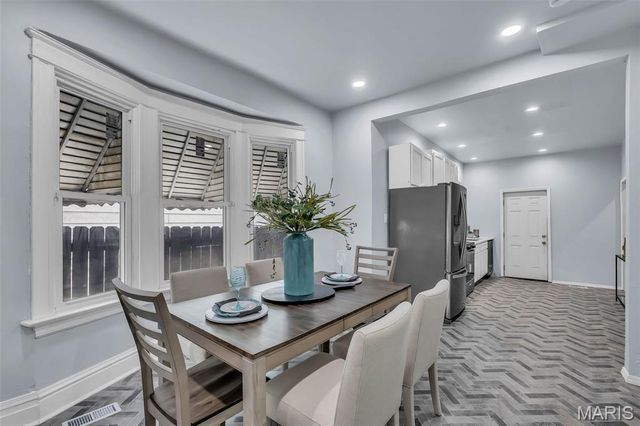 6522 Crest Avenue, St Louis, MO 63130