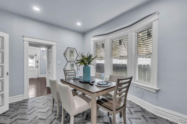 6522 Crest Avenue, St Louis, MO 63130