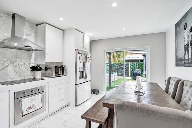 372 W Riverbend Drive, Sunrise, FL 33326