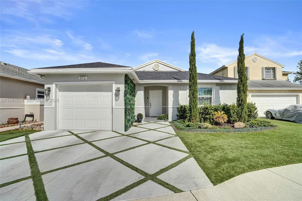 372 W Riverbend Drive, Sunrise, FL 33326