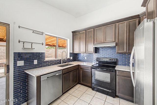 896 E GRAHAM Lane, Apache Junction, AZ 85119