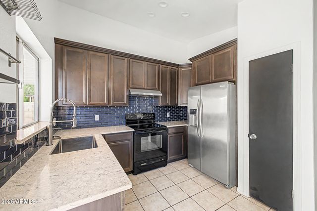 896 E GRAHAM Lane, Apache Junction, AZ 85119