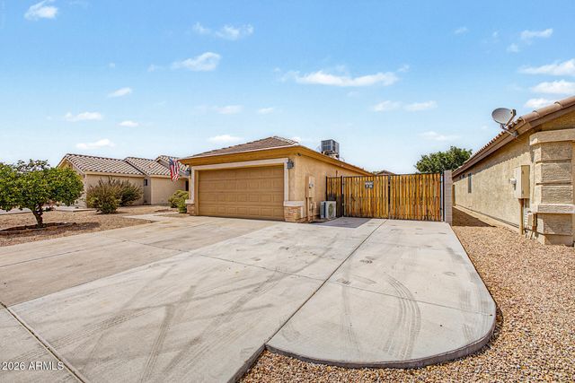 896 E GRAHAM Lane, Apache Junction, AZ 85119