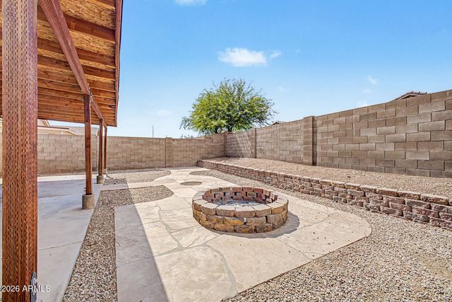 896 E GRAHAM Lane, Apache Junction, AZ 85119