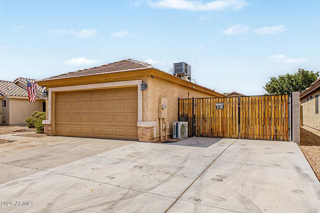 896 E GRAHAM Lane, Apache Junction, AZ 85119