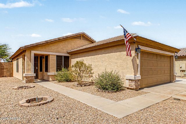 896 E GRAHAM Lane, Apache Junction, AZ 85119