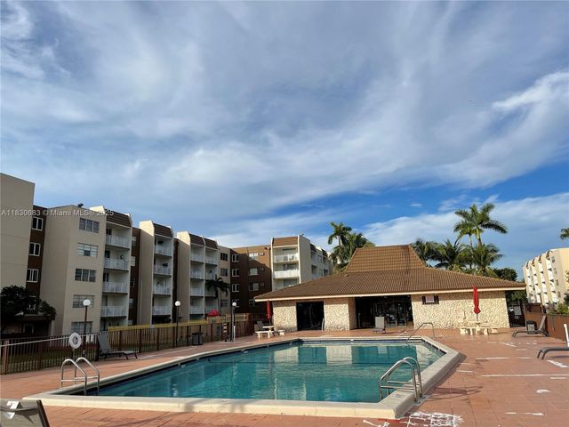 6940 Miami Gardens Dr 1-329, Hialeah, FL 33015
