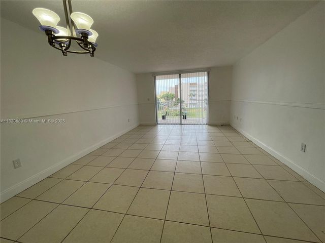 6940 Miami Gardens Dr 1-329, Hialeah, FL 33015