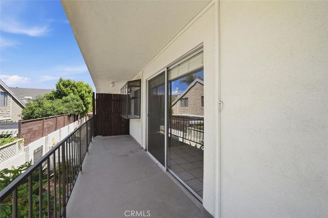 2015 Bataan 105, Redondo Beach, CA 90278