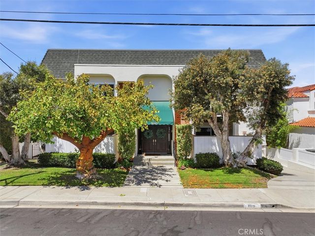 2015 Bataan 105, Redondo Beach, CA 90278