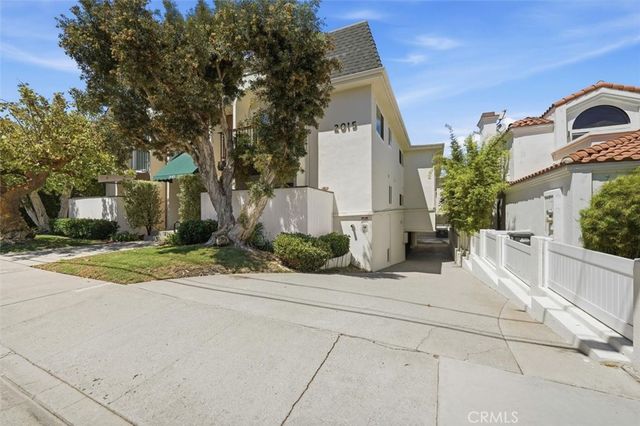 2015 Bataan 105, Redondo Beach, CA 90278