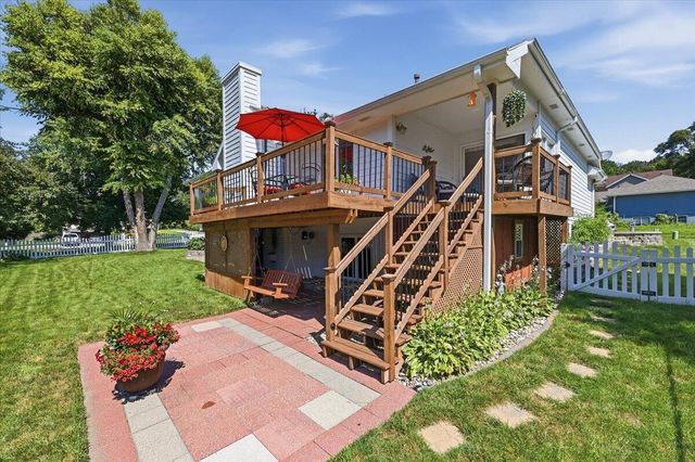 214 WOODBURY Circle, Council Bluffs, IA 51503