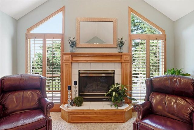 214 WOODBURY Circle, Council Bluffs, IA 51503