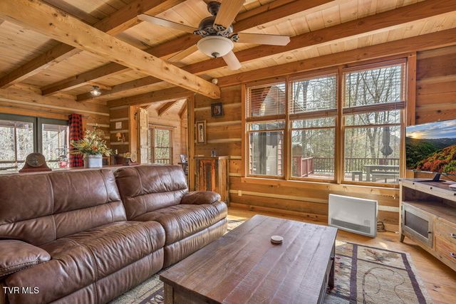 319 Ivy Wood Lane, Mountain City, TN 37683