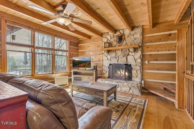 319 Ivy Wood Lane, Mountain City, TN 37683