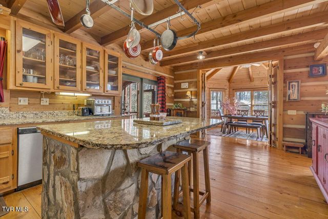 319 Ivy Wood Lane, Mountain City, TN 37683