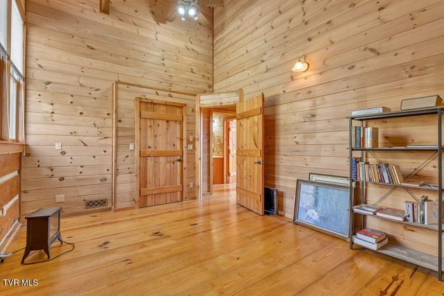 319 Ivy Wood Lane, Mountain City, TN 37683