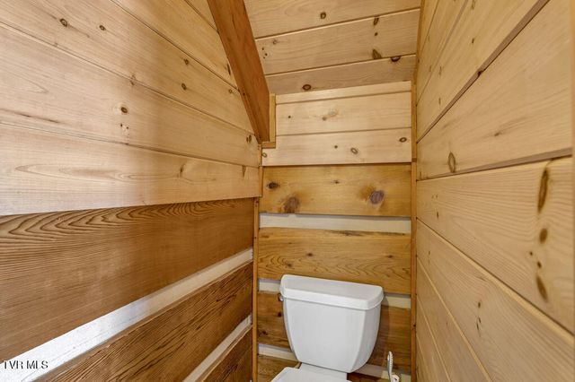 319 Ivy Wood Lane, Mountain City, TN 37683