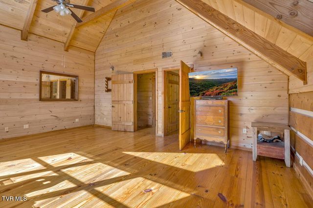 319 Ivy Wood Lane, Mountain City, TN 37683