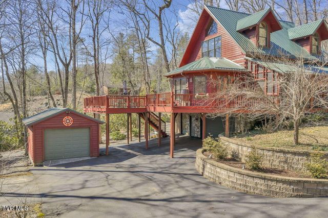 319 Ivy Wood Lane, Mountain City, TN 37683