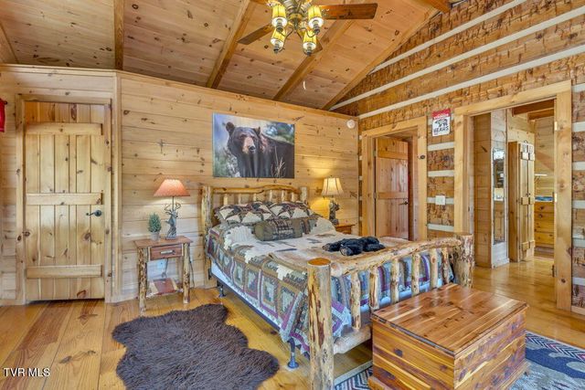 319 Ivy Wood Lane, Mountain City, TN 37683