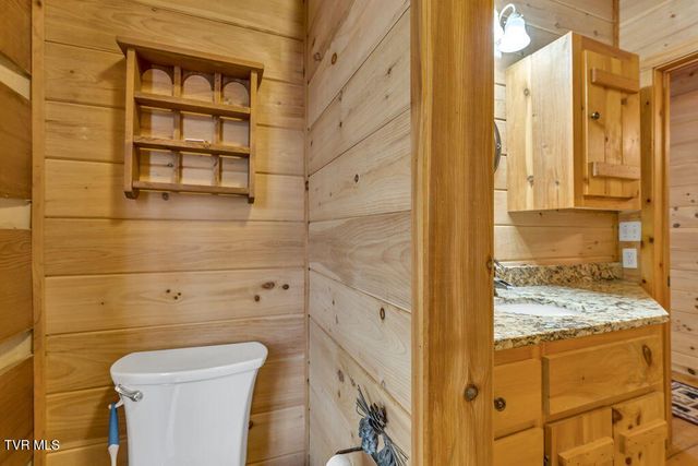 319 Ivy Wood Lane, Mountain City, TN 37683