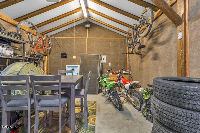 319 Ivy Wood Lane, Mountain City, TN 37683