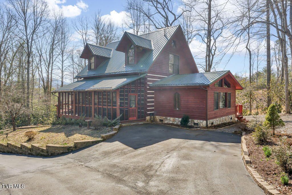 319 Ivy Wood Lane, Mountain City, TN 37683