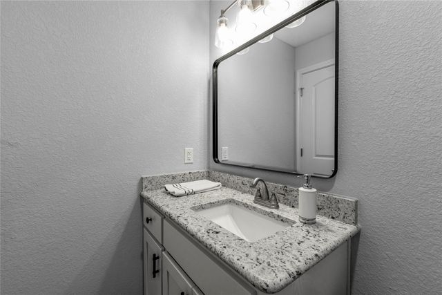 314 Oak Creek Drive, Tool, TX 75143