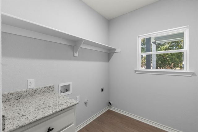 314 Oak Creek Drive, Tool, TX 75143