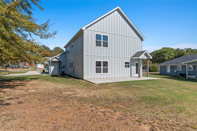 314 Oak Creek Drive, Tool, TX 75143
