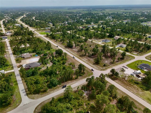 1041 Columbus Boulevard, Lehigh Acres, FL 33974