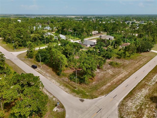 1041 Columbus Boulevard, Lehigh Acres, FL 33974