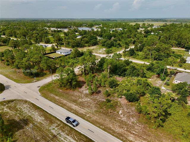 1041 Columbus Boulevard, Lehigh Acres, FL 33974