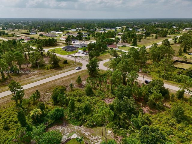1041 Columbus Boulevard, Lehigh Acres, FL 33974