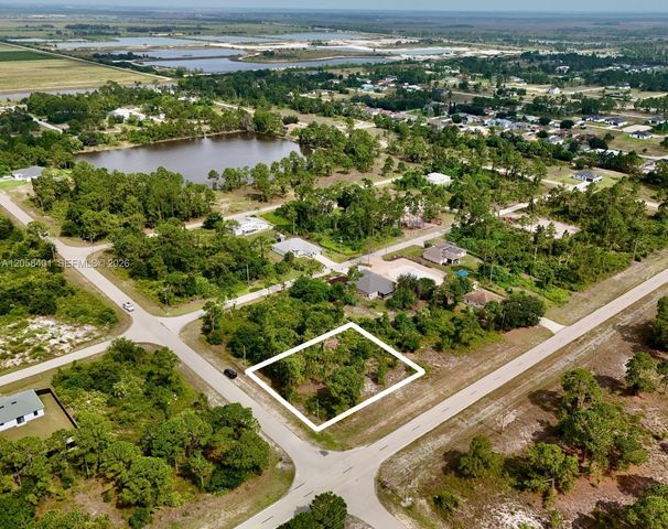 1041 Columbus Boulevard, Lehigh Acres, FL 33974