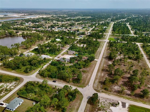 1041 Columbus Boulevard, Lehigh Acres, FL 33974