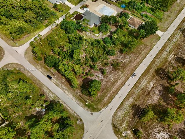 1041 Columbus Boulevard, Lehigh Acres, FL 33974