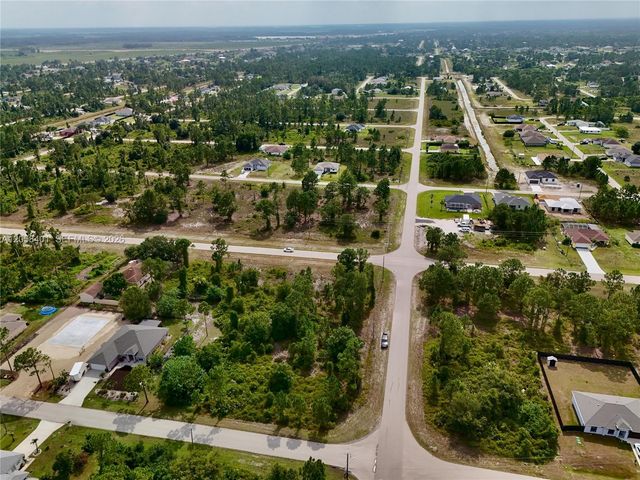 1041 Columbus Boulevard, Lehigh Acres, FL 33974