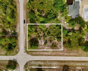 1041 Columbus Boulevard, Lehigh Acres, FL 33974