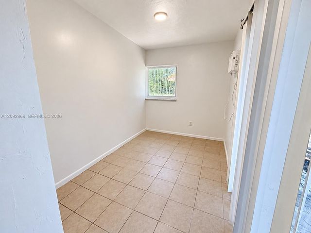 119 NW 43rd Court 5, Oakland Park, FL 33309
