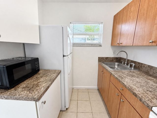 119 NW 43rd Court 5, Oakland Park, FL 33309