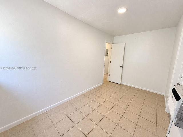 119 NW 43rd Court 5, Oakland Park, FL 33309