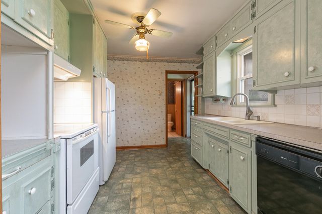 2351 Greenwood Road, Marshfield, MO 65706