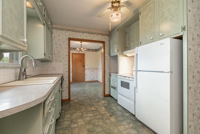 2351 Greenwood Road, Marshfield, MO 65706