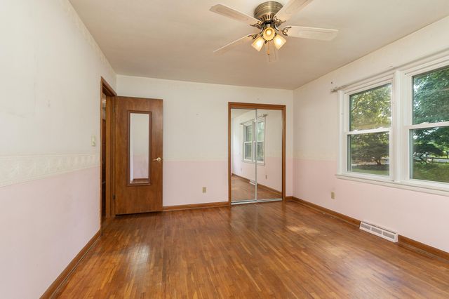 2351 Greenwood Road, Marshfield, MO 65706